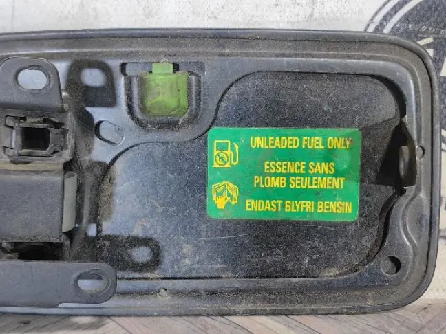 Лючок бензобака Range Rover 3 L322 2009-2012: фото #4