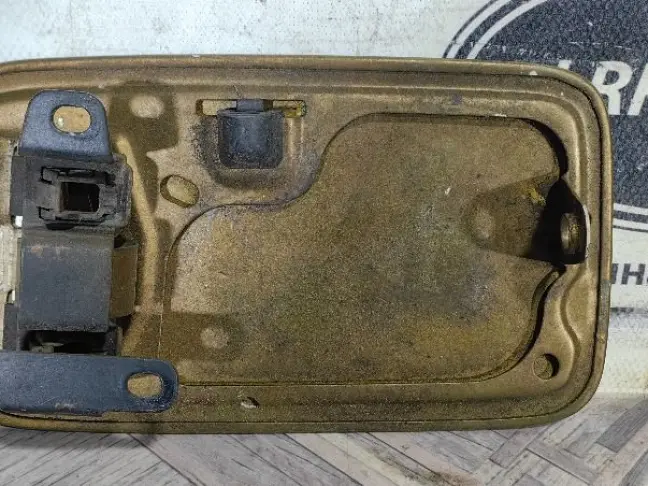 Лючок бензобака Range Rover 3 L322 2009-2012: фото #4