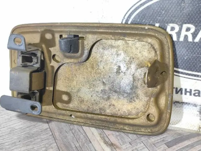 Лючок бензобака Range Rover 3 L322 2009-2012: фото #6