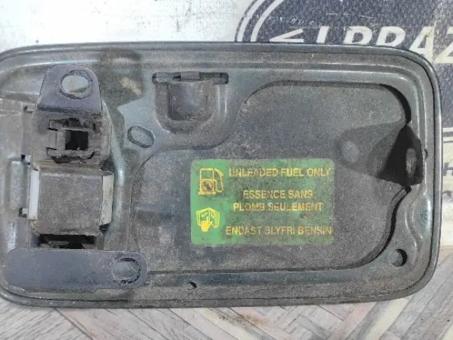 Лючок бензобака Range Rover 3 L322 2009-2012: фото #4