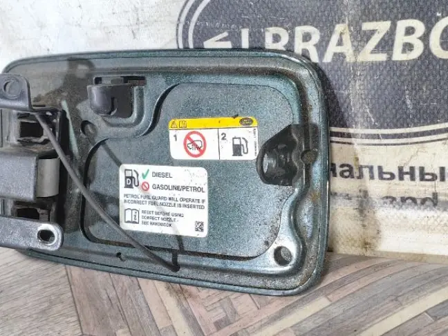 Лючок бензобака Range Rover 3 L322 2009-2012: фото #6