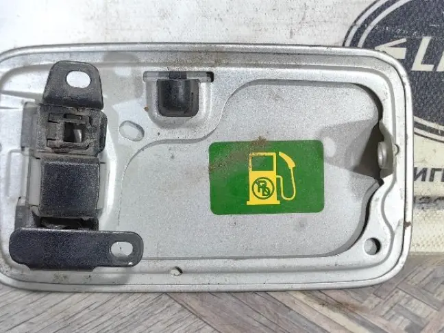 Лючок бензобака Range Rover 3 L322 2009-2012: фото #4