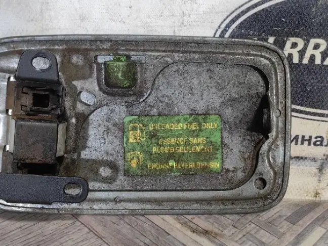 Лючок бензобака Range Rover 3 L322 2009-2012: фото #4