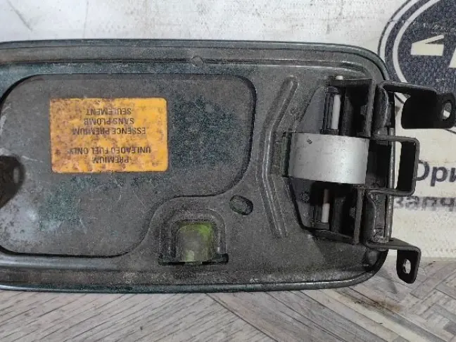 Лючок бензобака Range Rover 3 L322 2009-2012: фото #4