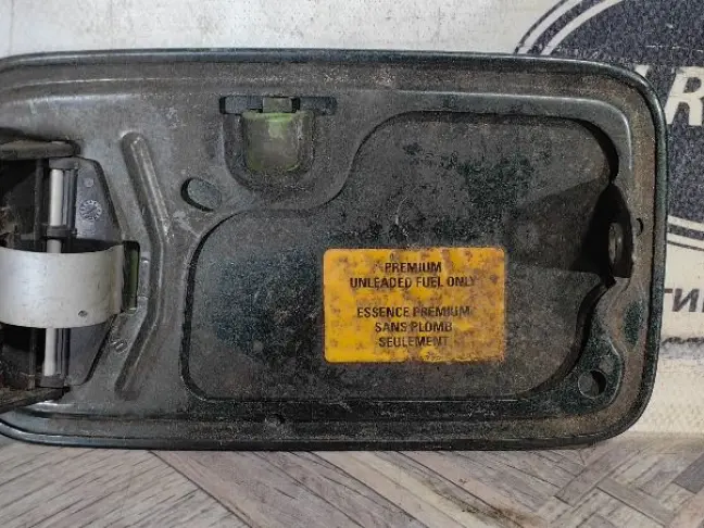 Лючок бензобака Range Rover 3 L322 2009-2012: фото #5