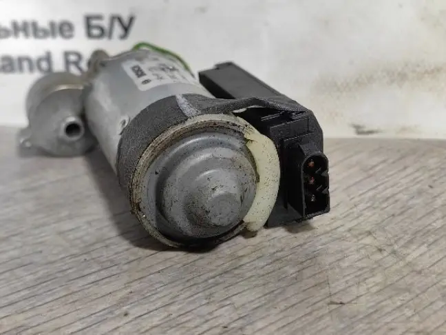 Моторчик рулевой колонки Range Rover 3 L322 02-09: фото #3