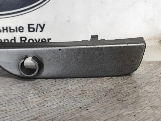 Заглушка очистителя фары R Range Rover L322 02-05