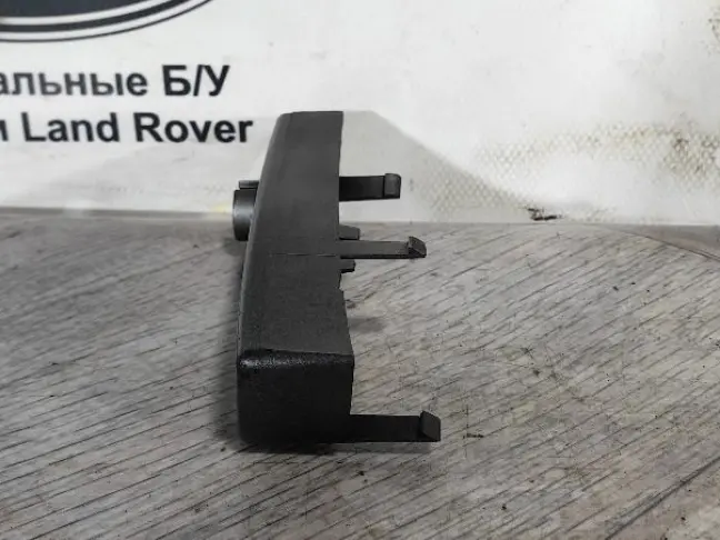 Заглушка очистителя фары R Range Rover L322 02-05
