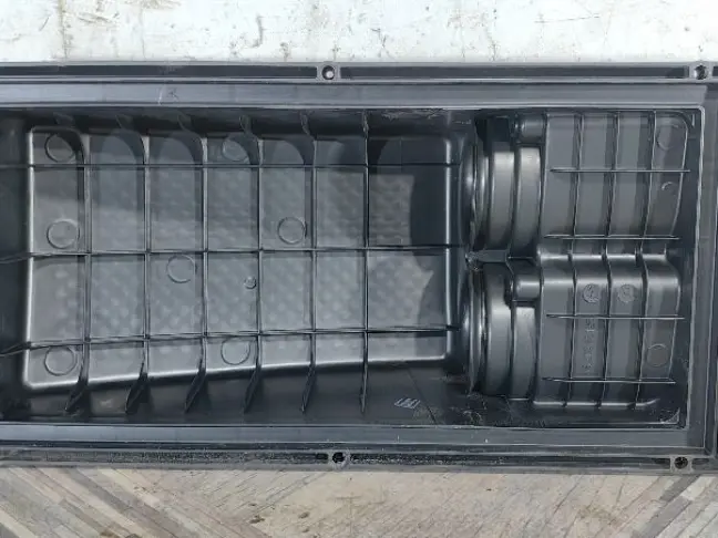 Крышка воздушного фильтра Range Rover L322 3.6: фото #3