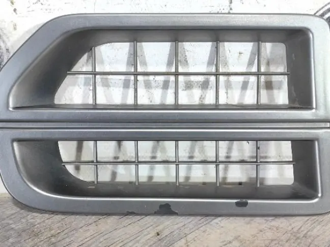 Решетка в крыло правая DISCOVERY 3 L319 05-09: фото #1