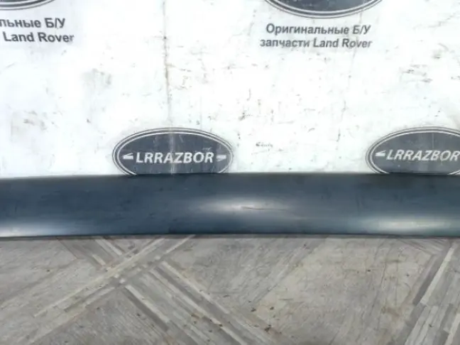 Молдинг стойки стекла правый Range Rover 3 L322: фото #1