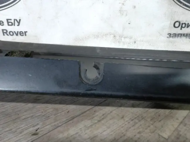 Молдинг стойки стекла правый Range Rover 3 L322: фото #5