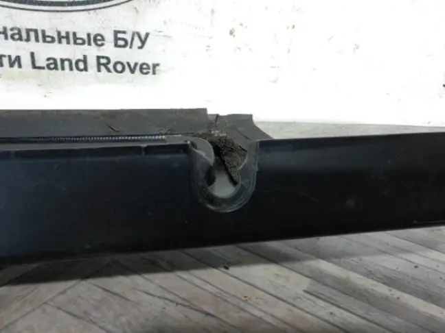 Молдинг стойки стекла правый Range Rover 3 L322: фото #8