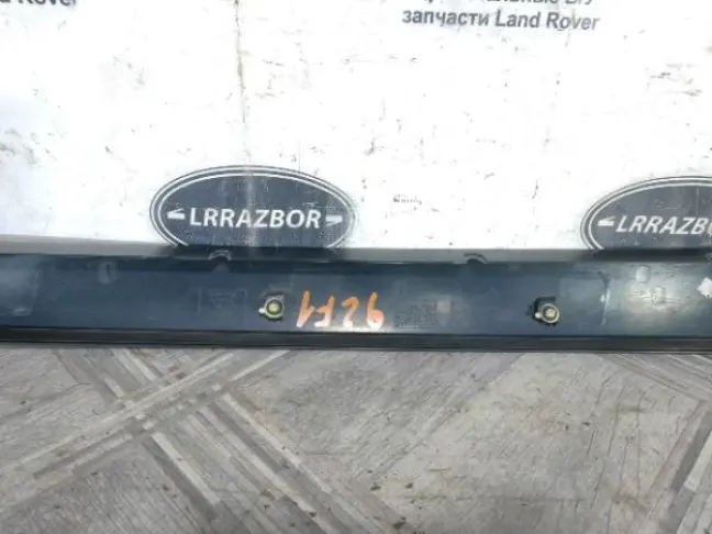 Молдинг стойки стекла правый Range Rover 3 L322: фото #5