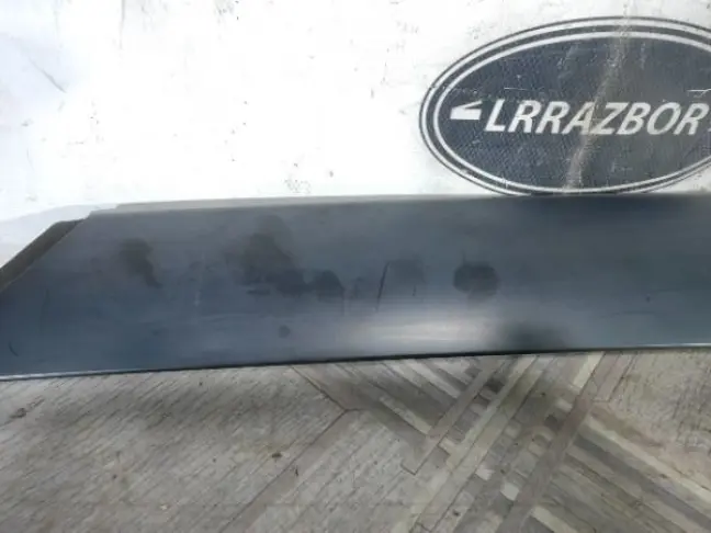 Молдинг стойки стекла правый Range Rover 3 L322: фото #2
