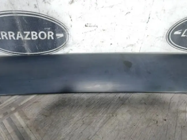 Молдинг стойки стекла правый Range Rover 3 L322: фото #3