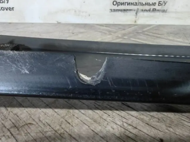 Молдинг стойки стекла правый Range Rover 3 L322: фото #7