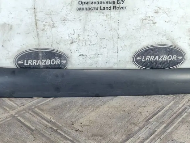 Молдинг стойки стекла правый Range Rover 3 L322: фото #1