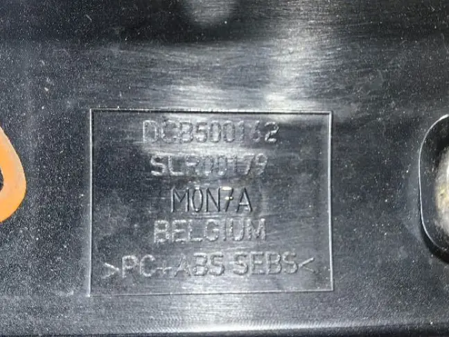 Молдинг стойки стекла правый Range Rover 3 L322: фото #5