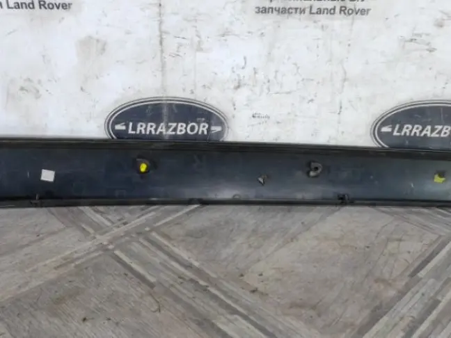 Молдинг стойки стекла правый Range Rover L322: фото #5