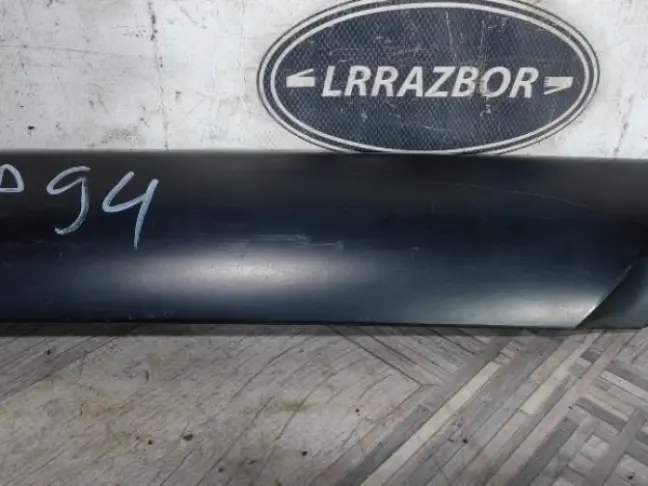 Молдинг стойки стекла правый Range Rover L322: фото #4