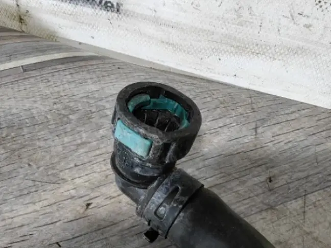 Патрубок системы охлаждения Range Rover L322 02-06: фото #3