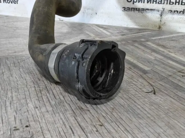 Патрубок системы охлаждения Range Rover L322 02-06: фото #2