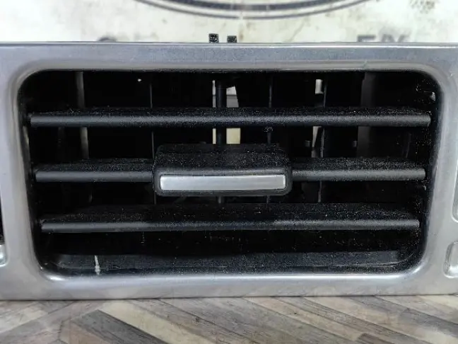 Дефлектор воздуховода центральный Range Rover L322: фото #2