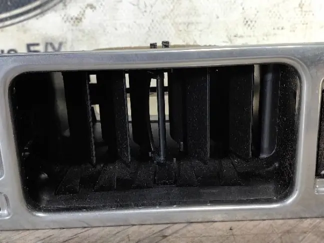 Дефлектор воздуховода центральный Range Rover L322: фото #4