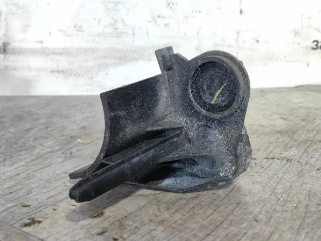 Кронштейн радиатора левый Range Rover 3 L322: фото #3