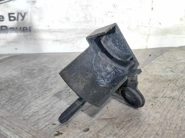 Кронштейн радиатора левый Range Rover 3 L322: фото #2