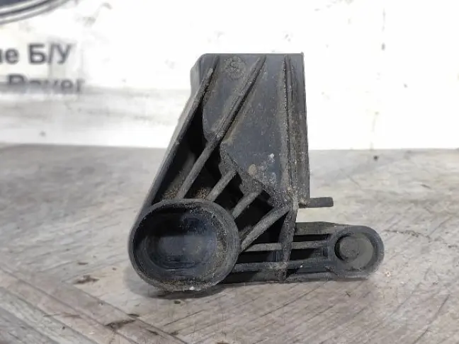 Кронштейн радиатора правый Range Rover 3 L322: фото #5