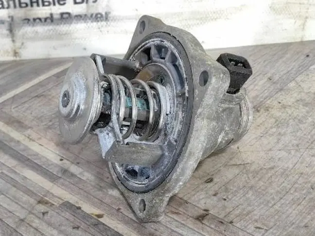 Термостат основной Range Rover 3 4.4 L322 M62: фото #2