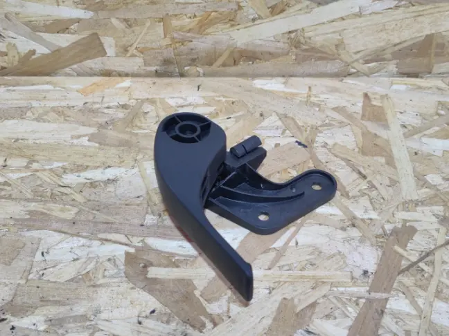 Ручка открывания капота Range Rover 3 L322: фото #1