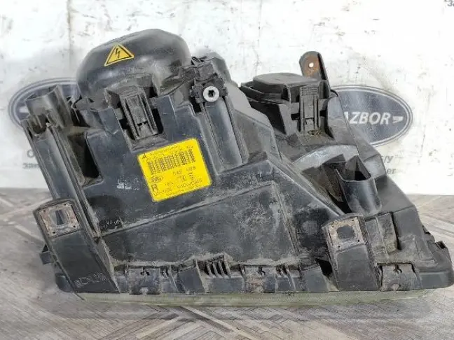 Фара правая Range Rover 3 L322 2002-2005: фото #4