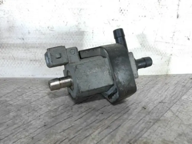 Клапан вакуумный Range Rover 3 L322 448DT: фото #2